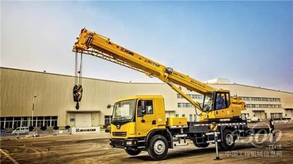 徐工XCT12L4<a href=//product.d1cm.com/qichediao/ target=_blank>汽车起重机</a>