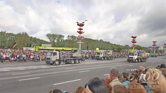 阅兵式上，中联重科设备方队吸引了现场所有观众的目光