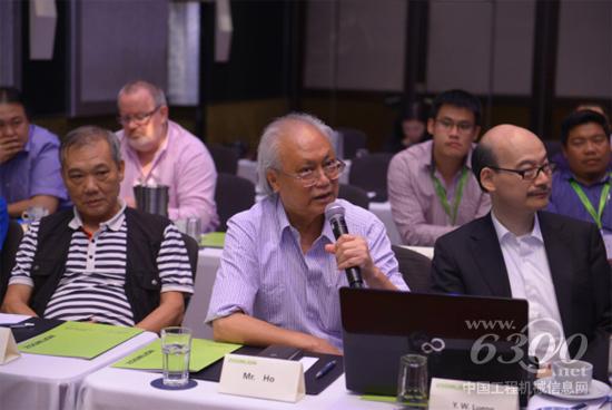 项目负责人何昱华总经理现场分享了QAY500助建港珠澳大桥施工