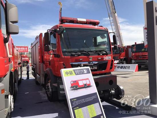 “智能勇士”GD170路轨两用消防车