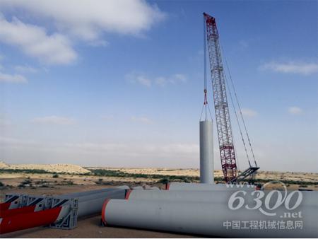 QUY350履带起重机正在风电项目现场施工