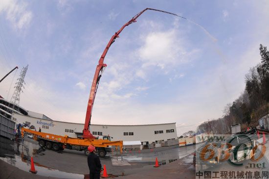 62米泵车在千叶县培训场进行模拟打水测试