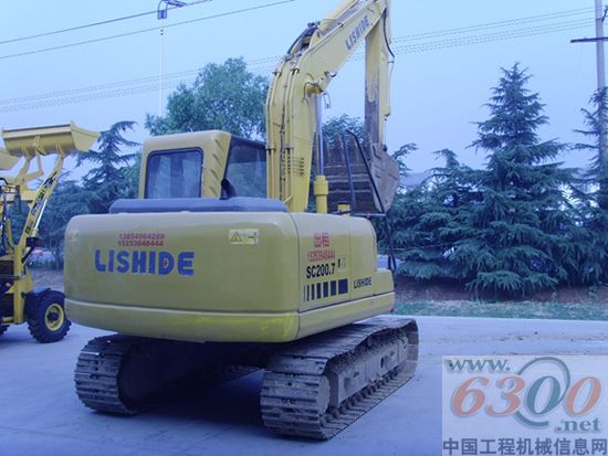 力士德 挖掘机